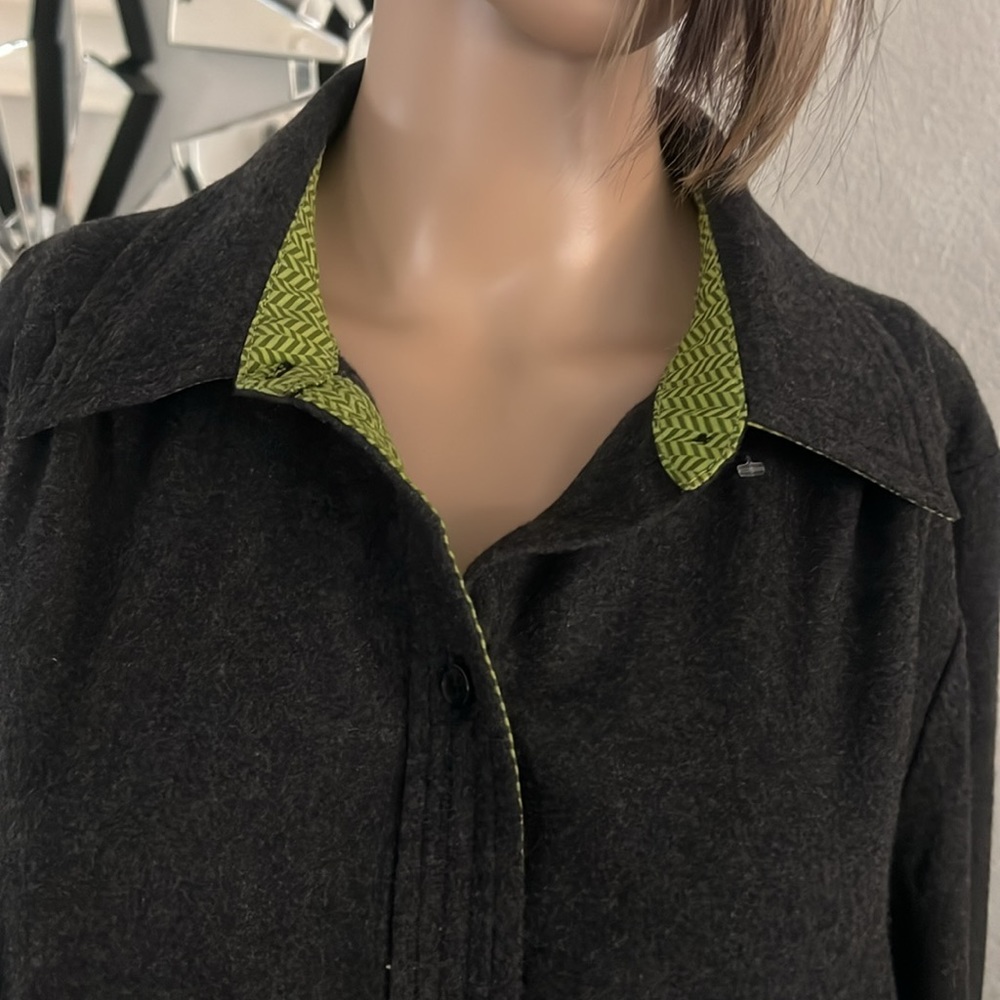 NWT (ISAAC MIZRAHI) Women’s Long coat size L